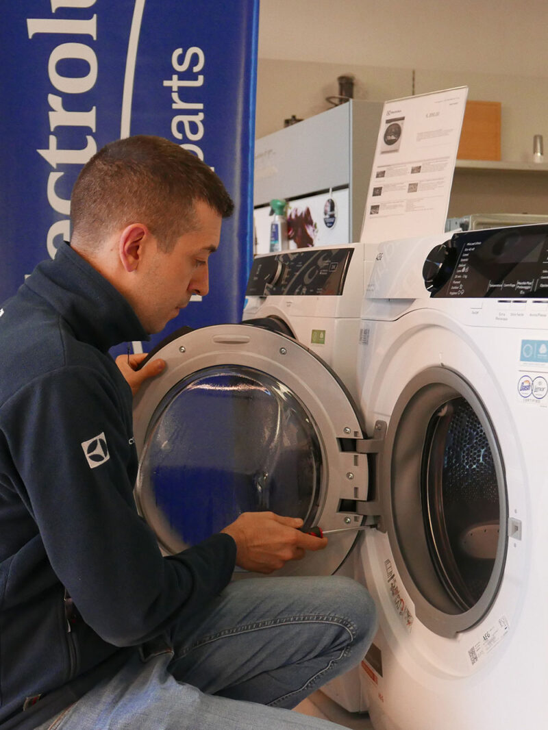 Centro Assistenza Autorizzato Electrolux Aeg Cagliati
